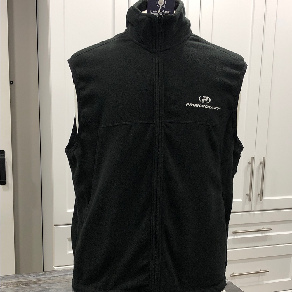 Landmark Men’s Black Fleece Vest – Size Large – Princecraft Embroidered – NWT